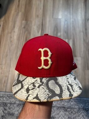 7 3/8 New Era Boston Red Sox Snake-Skin Brim Hat